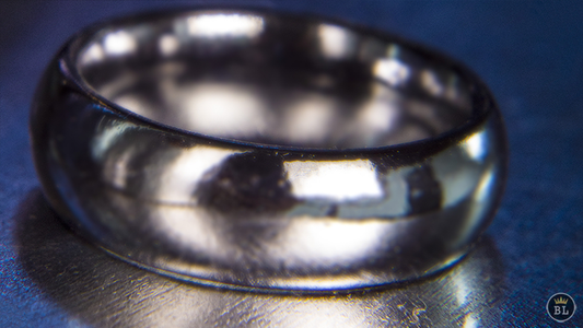 Ash and Ember Silver Curved Size 8 (2 Rings) by Zach Heath - Trick alternate view - Wizard Magic Shop