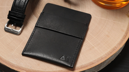 Wallet (Gimmicks and Online Instructions) by Nicholas Lawrence - Trick alternate view - Wizard Magic Shop