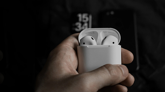 Self Vanishing Headphones by Ellusionist alternate view - Wizard Magic Shop