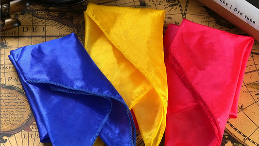 Chameleon Hanky by Hyunsoo Kim and Ethan Yip alternate view - Wizard Magic Shop