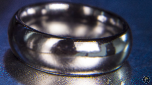 Ash and Ember Silver Curved Size 14 (2 Rings) by Zach Heath - Trick alternate view - Wizard Magic Shop