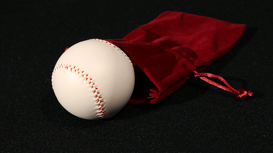 Final Load Ball Leather White (5.5 cm) by Leo Smetsers - Trick alternate view - Wizard Magic Shop
