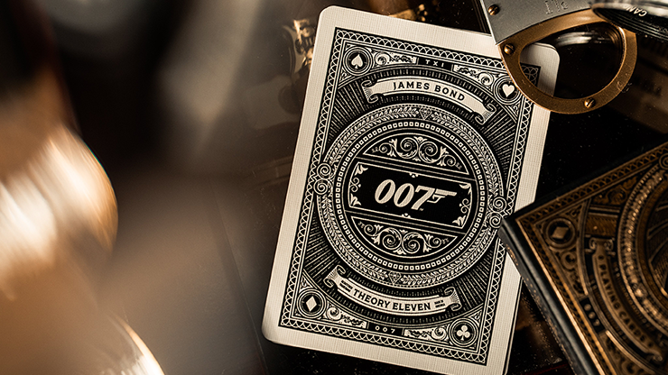 « James Bond 007 Cartes à jouer » par Theory11