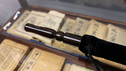Wooden wand PRO (Bold Black) by Harry He & Bacon Magic - Trick - Wizard Magic Shop