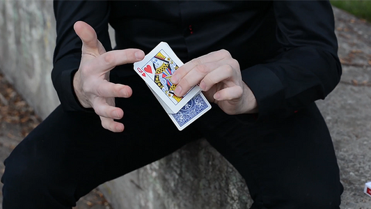 FOCUZ (Gimmicks and Online Instructions) by Peter Eggink - Trick alternate view - Wizard Magic Shop