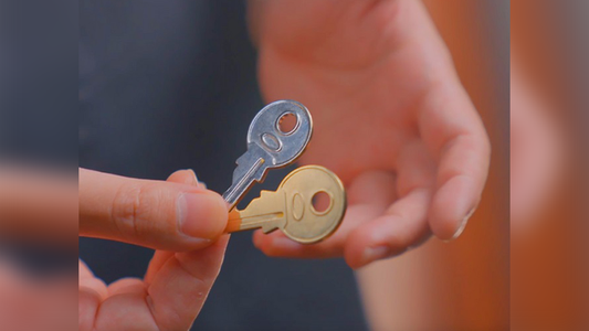 Hopping Keys by Bond Lee, Wenzi, & MS Magic alternate view - Wizard Magic Shop